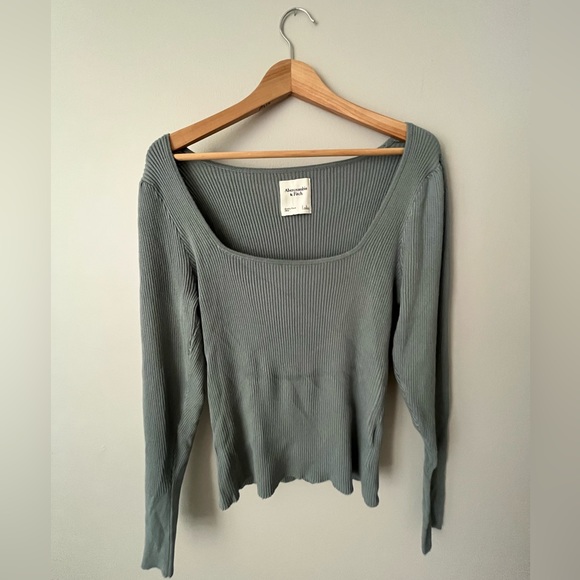 Abercrombie & Fitch blue/grey Ribbed Square Neck Knit Long-Sleeve Top Size: L - Picture 1 of 2